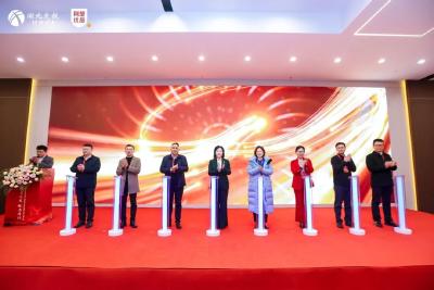 “荆楚优品”直播年货节来了，足不出户一站式购齐正宗荆楚年货