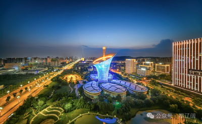 就业长在产业上