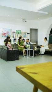 她在寒风中绽放51