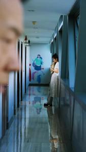 她在寒风中绽放28