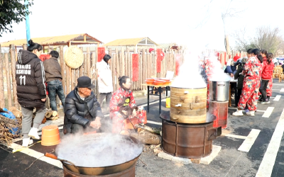 襄阳：腊八粥暖 年味正浓