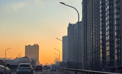 全国大部维持晴朗干燥模式 长江沿线升温明显“三九”暖如春