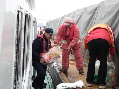 战风雪御寒潮 武汉青山海事守护民生“不打烊”