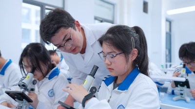 半月谈丨从单个神话缔造到群体崛起：“县中振兴”，黄冈又行了！