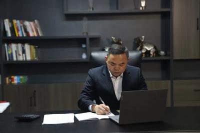 22年反哺之路！他返乡建的不只是工厂……