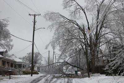 受冬季风暴影响 美国天然气期货价格突破6美元关口