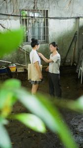 她在寒风中绽放2