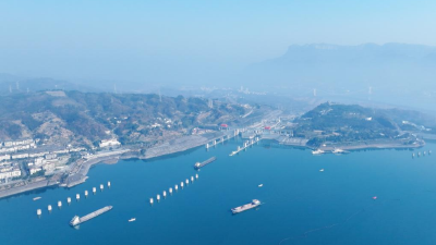 《新华每日电讯》聚焦长江经济带发展：确保一江清水绵延后世、惠泽人民