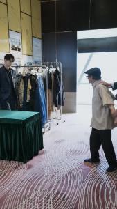 她在寒风中绽放58