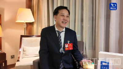 代表行李箱里的“好东西” | 田群：做湖北亿万大健康产业排头兵