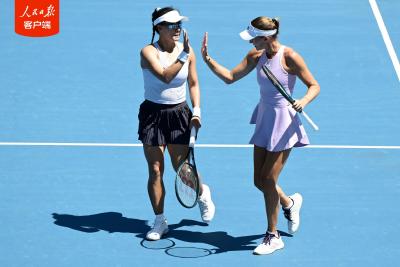 首次搭档！郭涵煜组合获得奥克兰站女双冠军