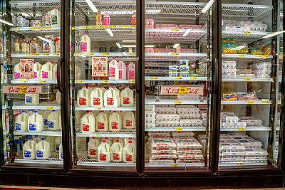 美国消费者信心指数上涨 高物价成为沉重负担