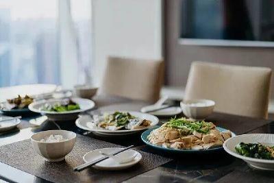 这样吃饭加速衰老、降低免疫力！很多人浑然不知