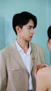 她在寒风中绽放50