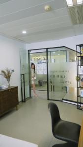 她在寒风中绽放29