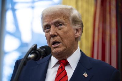 特朗普称将“掌管”委内瑞拉石油产业