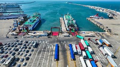 海南迎来封关后首个春运 前9天进出岛旅客累计近280万人次
