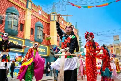 非遗巡游、璀璨彩灯……带你打卡潮范儿中国年