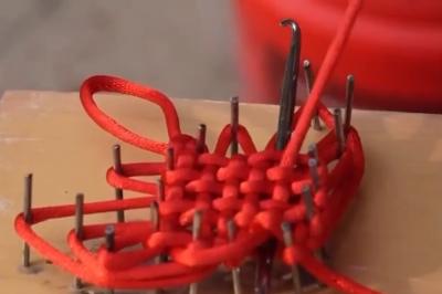 节庆用品产销两旺 “中国结”热销海外