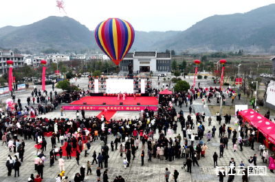 卾湘赣三省边区共赴红色年集 新风年味融合革命老区