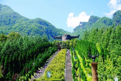 且揽千湖蓝水千湖月