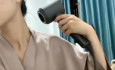 吹风机热疗走红网络，真的科学吗？