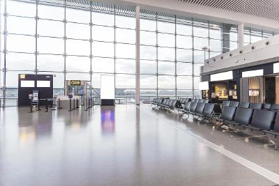 过了安检却上不了飞机 机票超售的损失谁来担？