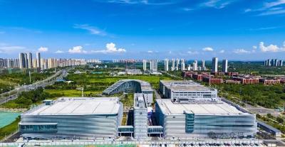 奔向“世界光谷”，当以四个“新”破题