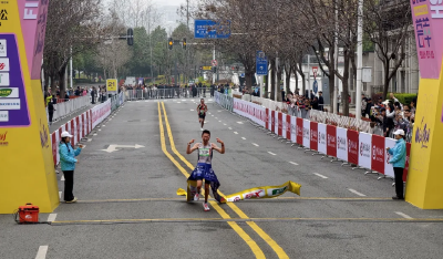 刚刚，2026武汉马拉松男子、女子半马冠军诞生