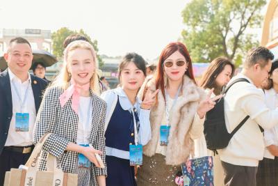 网络大V探访武汉，打卡江城春日“三幕剧”