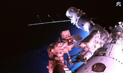 神舟二十一号航天员乘组圆满完成第三次出舱活动