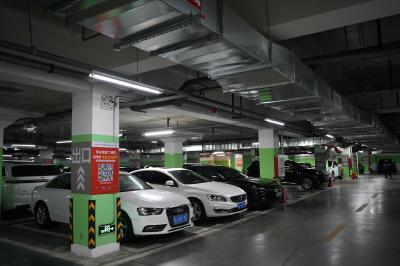 湖北多地发布免费停车通知