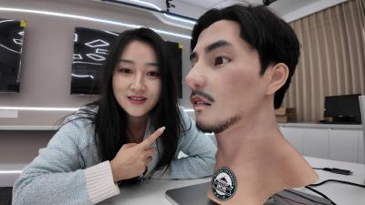 汉产机器人不再板着“机器脸”