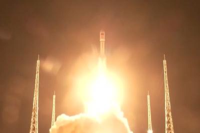 从“一人一天”到“三人半年” 中国航天跑出加速度