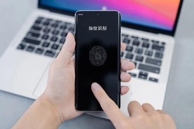 “秒解BL锁”获得“刷机”自由？小心让手机成“移动监听站”