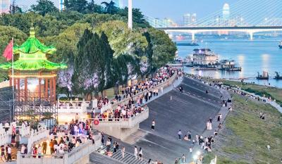 这个黄金周，文旅局长在“卷”什么？