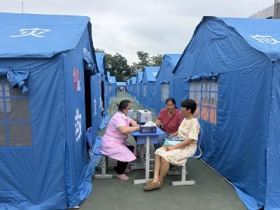 直击柳州地震震中太阳村镇：搜救不眠，安置有序