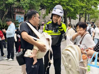 聊得开、很贴心！央视聚焦：这个警官不太冷