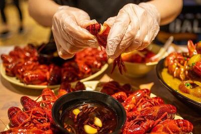 小龙虾吃不对 当心肌肉“溶解”