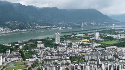 三峡工地旁，飘出咖啡香