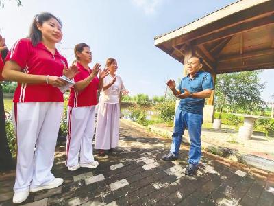 行走长江边 见证大保护丨嘉鱼农民金玉明4首“长江情歌” 唱尽簰洲湾28年变迁