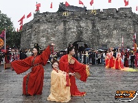图集 | 国庆首日 荆州宾阳楼开城仪式带你“穿越”回楚都