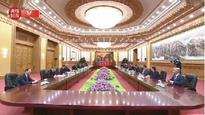 习近平会见蒙古国总统呼日勒苏赫