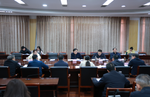 胡广主持召开第十五届县委常委会第...