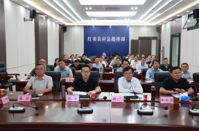 胡广调度全县强降雨防范应对工作