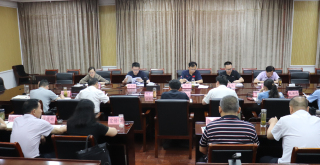 胡广主持县委理论学习中心组2026年...