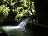  游房县岩屋沟景区