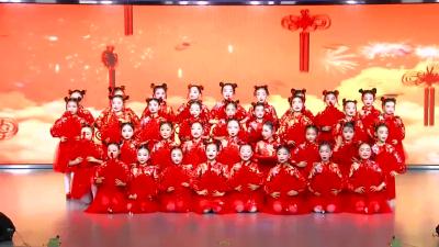 【七彩童年】艺林舞校：红红的中国结
