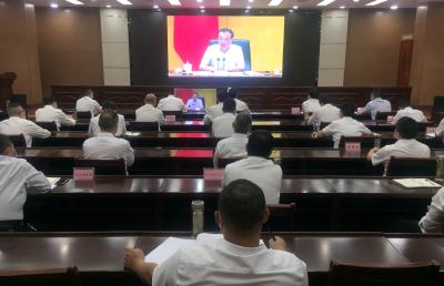 謝曉鳴要求：以“放管服”改革為抓手 持續優化營商環境