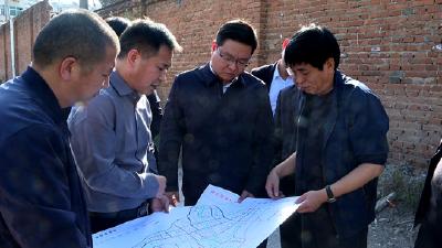 谢晓鸣强调：提服务 抓落实 解难题 推进重点项目再提速